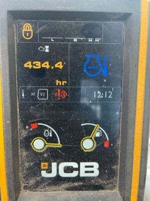 2018 JCB JS145LC Plus Excavator - 24