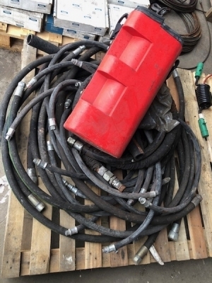 Qty of Hydraulic Hoses, Air & Electrical Suzies - 2