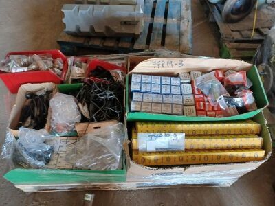 Pallet of Assorted Bulbs & Lenses
