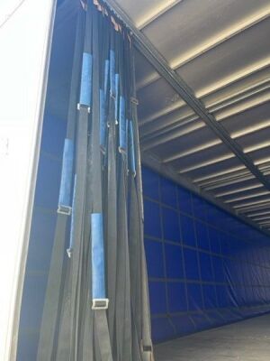 2010 Schmitz Triaxle Curtainside Trailer - 16