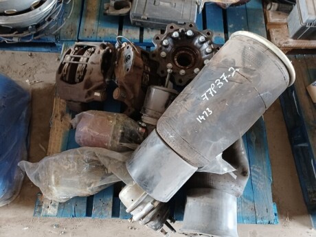 Quantity of Break Chambers, Calipers, Hubs & Air Bags