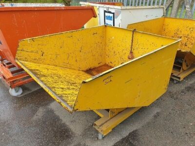 Tipping Skip on Castors 1250Kgs