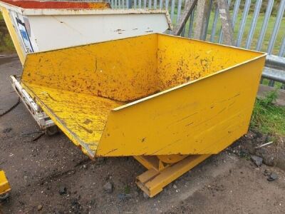 Tipping Skip on Castors 1250Kgs