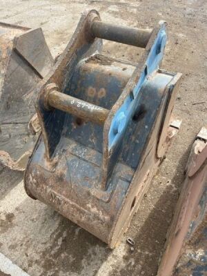 Hill 2ft Digging Bucket 65mm Pins - 4