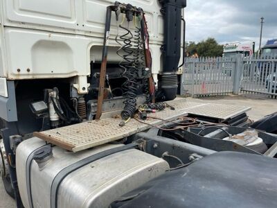 2011 DAF XF105 460 6x2 Midlift Tractor Unit - 13