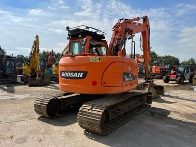 2014 Doosan DX140LCR-3 Excavator - 3