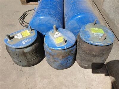 Qty of Air Tanks + Air Bags - 2