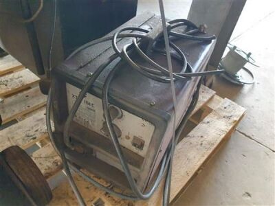 Thermal ARC Fabricator 330 WelderOliver 6000 Exhaust TesterXTM161C Welder  - 3