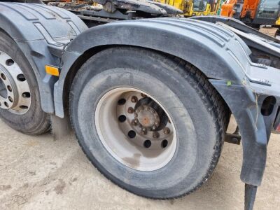 2011 Volvo FM500 Globetrotter 6x2 Midlift Tractor Unit - 17