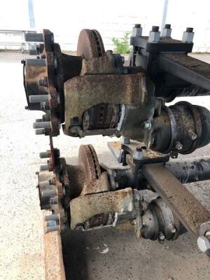 2 x Meritor Disc Brakes Axles - 2