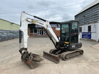 2015 Bobcat E32 Mini Digger 