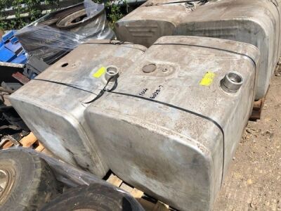 2 x Scania Fuel Tanks  - 3