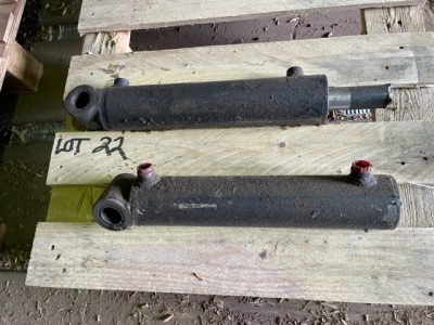 4 x Hydraulic Rams - 2