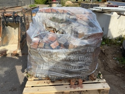 Pallet of Re-Claimed Bricks