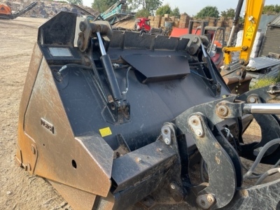 Ulrich 437HT/HL Hydraulic Grab + Toe Tip Bucket - 5
