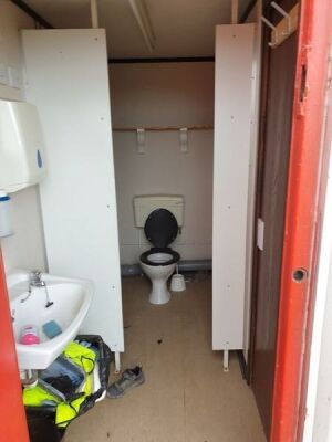 16 x 8 Toilet Block - 4