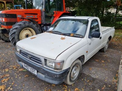 2000 Toyota Hilux 2.4D Pickup