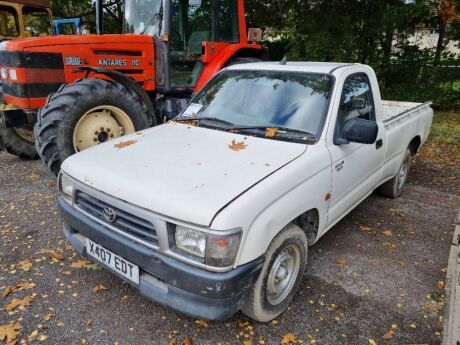 2000 Toyota Hilux 2.4D Pickup