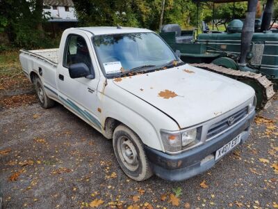 2000 Toyota Hilux 2.4D Pickup - 3