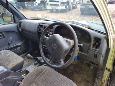 2000 Toyota Hilux 2.4D Pickup - 7