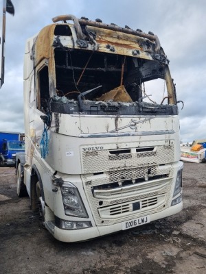 2016 Volvo FH 540 Globetrotter 6x2 Rear Lift Tractor Unit - 3