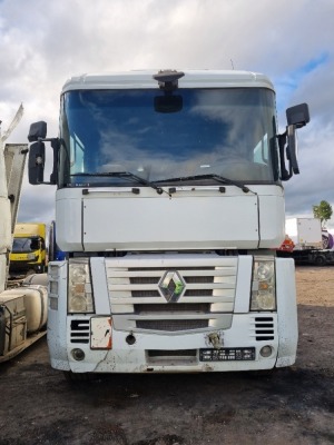 2009 Renault Magnum 500 DXI 4x2 Tractor Unit - 2