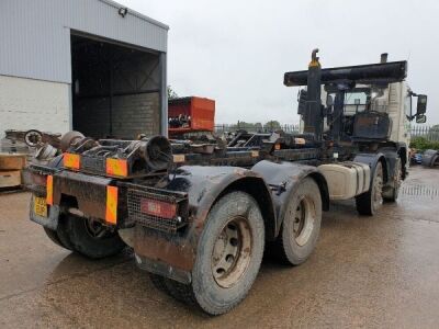 2003 Volvo FM 8x4 Hook Loader - 4