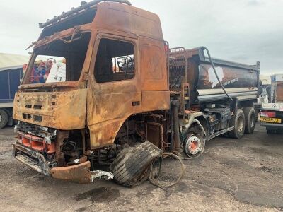 2016 Volvo FM 8x4 Grab Loader - 2