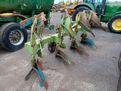 Dowdeswell DP7 4 Furrow Hydraulic Turn Over Plough - 2