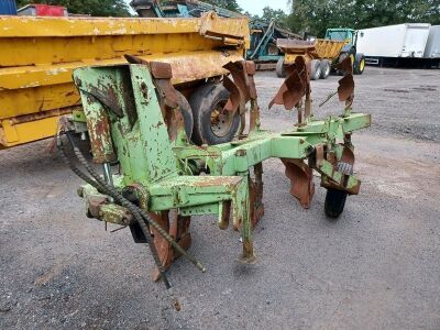 Dowdeswell DP7 4 Furrow Hydraulic Turn Over Plough - 4
