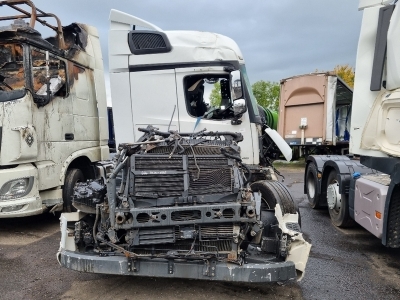 2017 Mercedes Actros 2546 6x2 Midlift Tractor Unit - 2