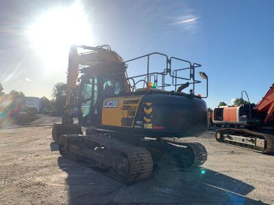 2016 JCB JS220LC+4TF Excavator - 4