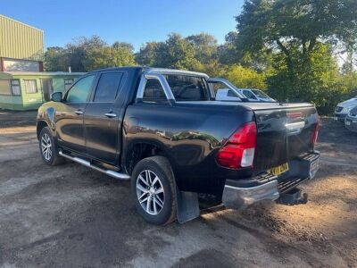 2017 Toyota Hilux Invincible Twin Cab Pick Up - 3