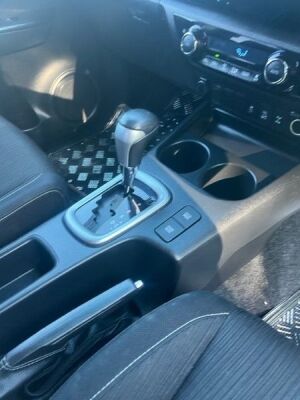 2017 Toyota Hilux Invincible Twin Cab Pick Up - 9