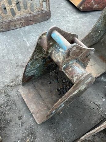 18 Inch Digging Bucket