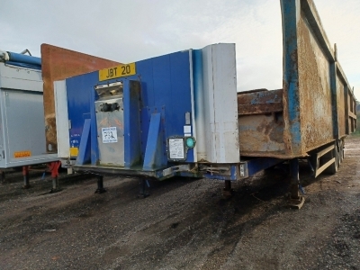 2005 Fruehauf Triaxle Flat Trailer  - 2