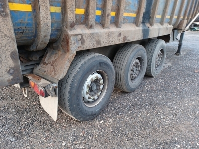 2011 Weightlifter Triaxle Scrap Spec Tipping Trailer  - 6