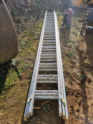 Titan CLA 3ST 30ft Triple Ladder - 3