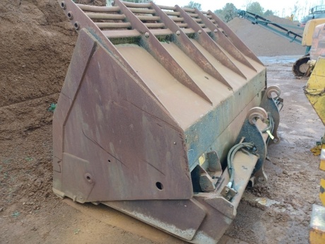 Hydraulic Hi Tip Bucket