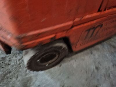 Nissan AEH02A25U Diesel Forklift - 13