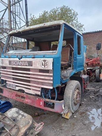 1986 Scania 82M 2 Series 4x2 Chassis + Cab