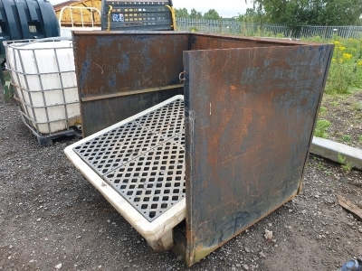 Steel & Plastic Drip Tray / Store