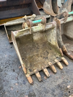 Strickland 3ft Digging Bucket