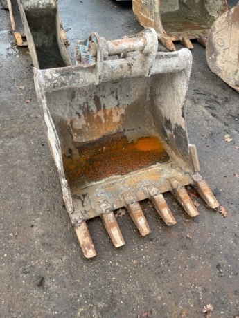 Strickland 2ft 8" Digging Bucket