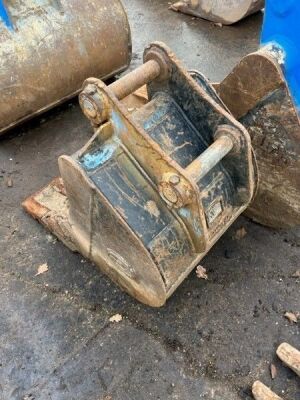 Strickland 2ft Digging Bucket - 2