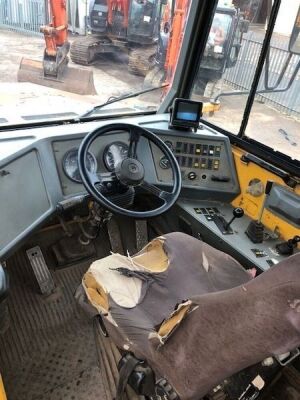 1999 Volvo A30C 6x6 Dump Truck - 17