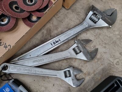 3x Large Adjustable Spanners