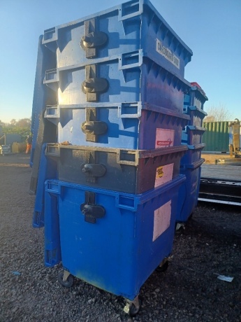 5x Industrial Plastic Wheelie Bins