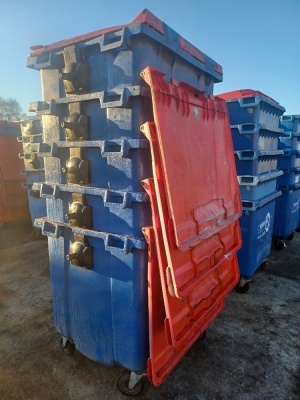 5 x Industrial Plastic Wheelie Bins