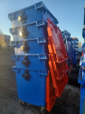 5 x Industrial Plastic Wheelie Bins